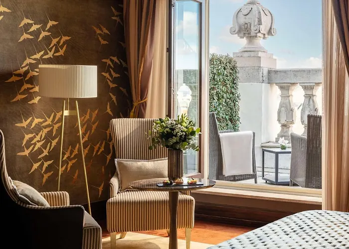 Grand Premium Room