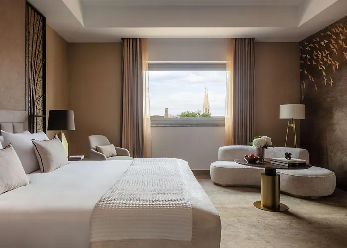 Premium King Room