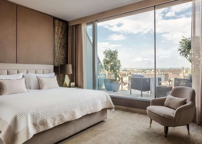 Grand Premium Room